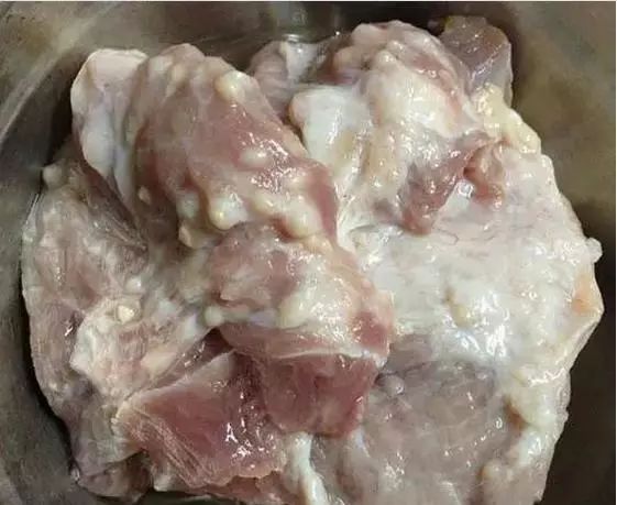 猪身上的这块肉不能吃,在肉店也禁止售卖,免费送也不能要!